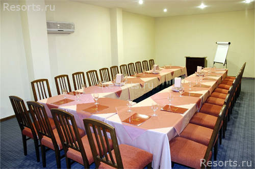 Azka Hotel 37